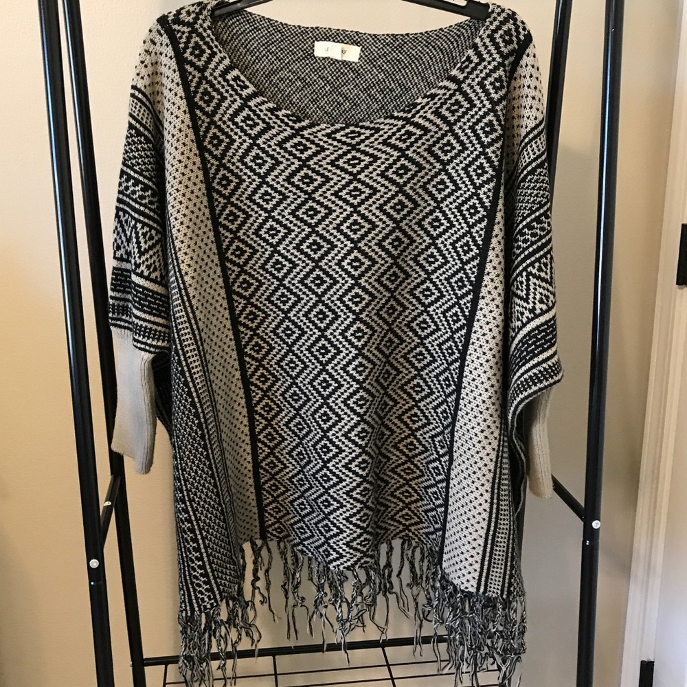 Black and Tan Freeway Brand Poncho size Small